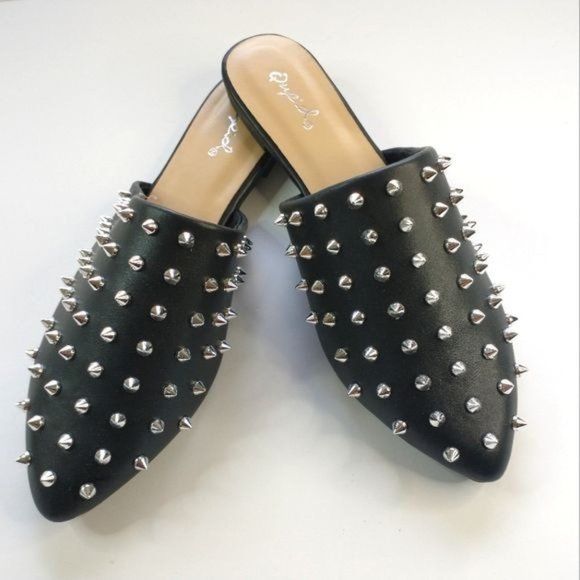 Qupid Shoes - Qupid Womens Pointed Toe Mule Studded Slide Black Size  6.5